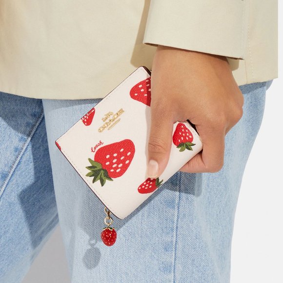 🍓 Coach Snap Wallet With Wild Strawberry Print Gold/Chalk Multi - Picture 4 of 13